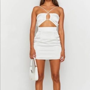The Nitsan Dress Ivory 🤍😍